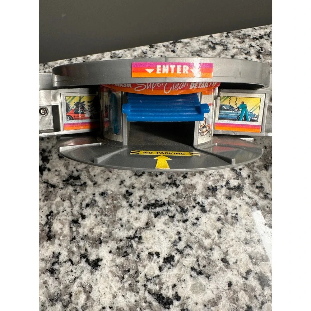(1989)‎ Micro Machines Car Wax 